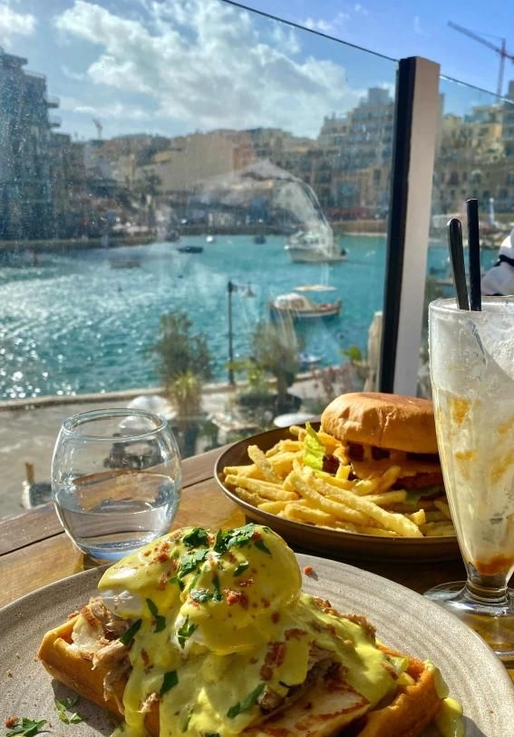 Two Buoys brunch Spinola Bay
